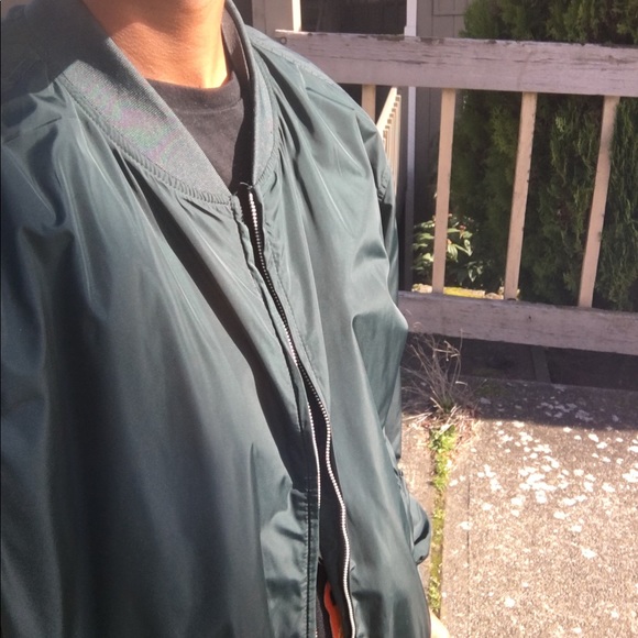 Meron Coat - Picture 2 of 3